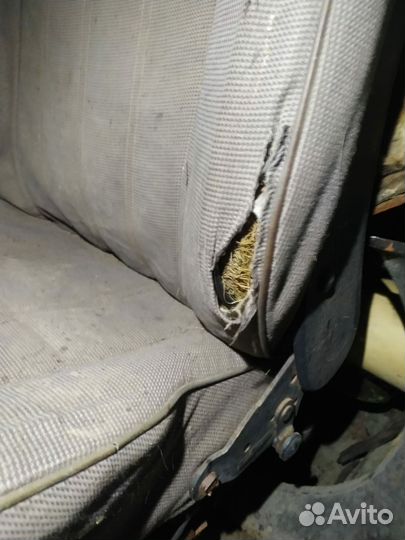 Сиденья audi 100 c3 передние