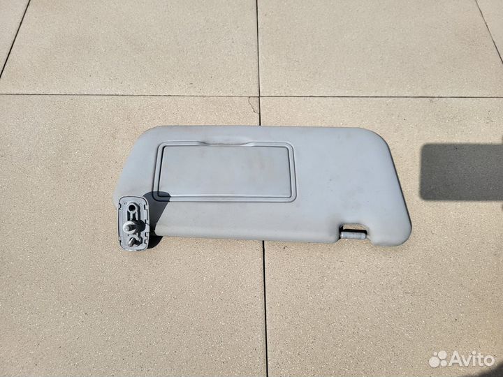 Козырек солнцезащитный правый Kia Cerato 1