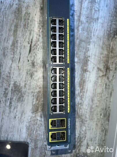 Коммутатор 24 порта Cisco Catalyst WS-C2960-24TC-L