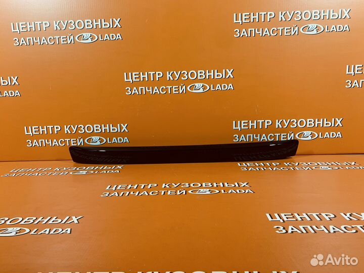 Накладка двери задка LADA Vesta