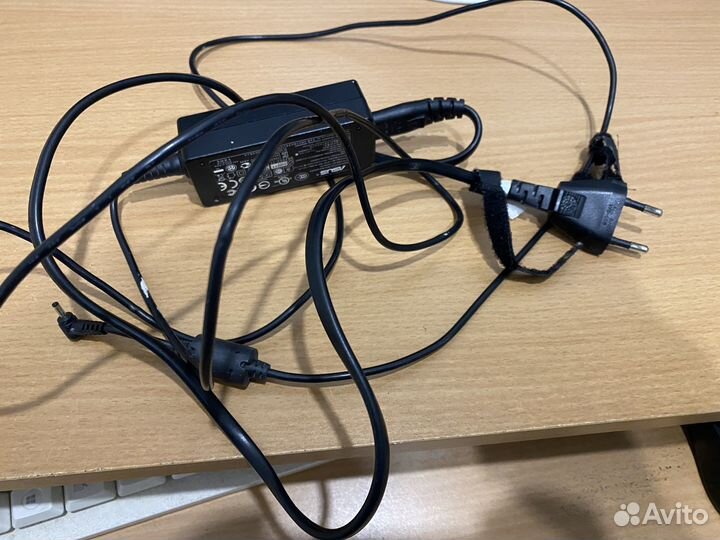 Зарядное устройство для ноутбука Asus 12V 2.1A