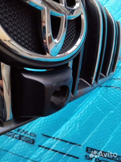 Решетка радиатора Прадо 150 под камеру 09-13