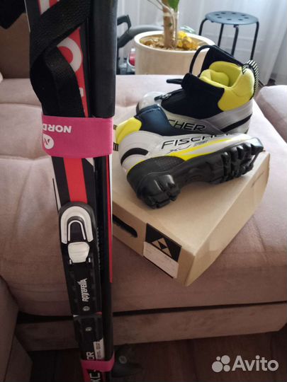 Комплект беговые лыжи и ботинки