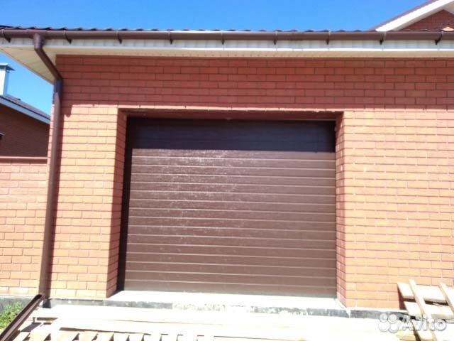 Секционные ворота