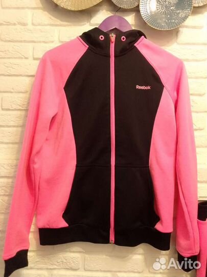 Спортивный костюм женский