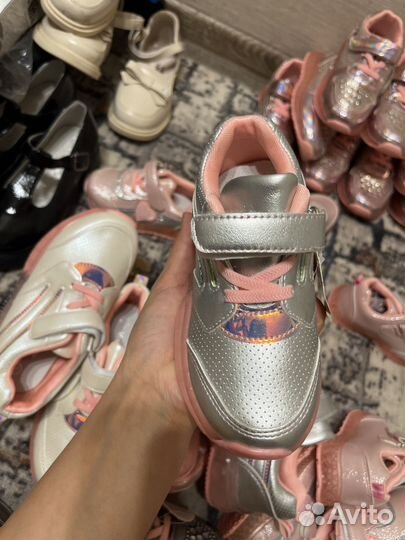 Кроссовки для девочек