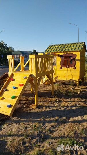 Детский игровой комплекс с горкой