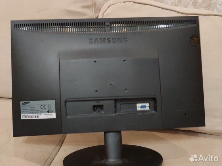 Монитор Samsung 22 дюйма