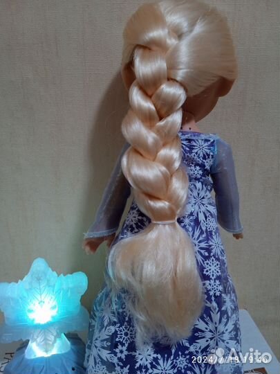 Кукла Эльза со светильником