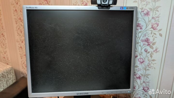 Samsung syncmaster 943N 19