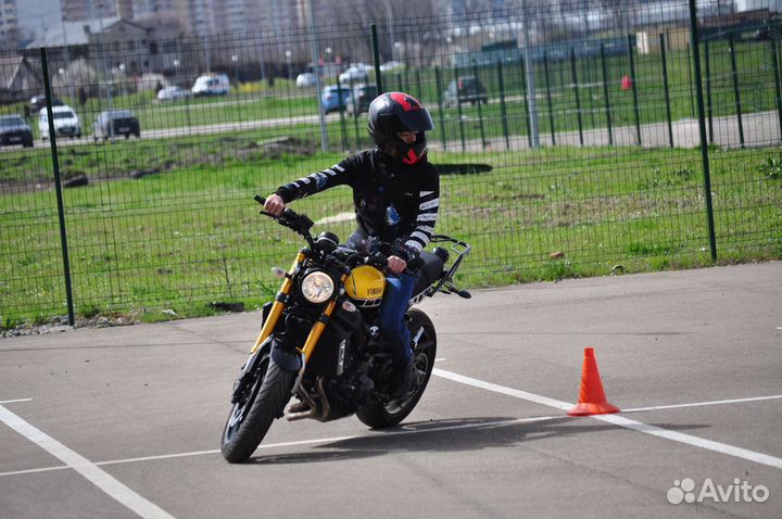 Yamaha XSR900