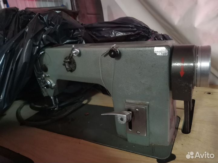 Оверлок Textima, скорняжка, прямострочка