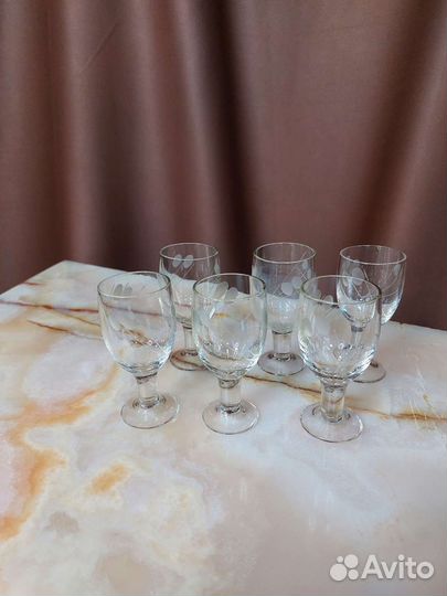 Набор хрустальных рюмок