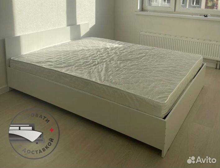 Кровать двуспальная