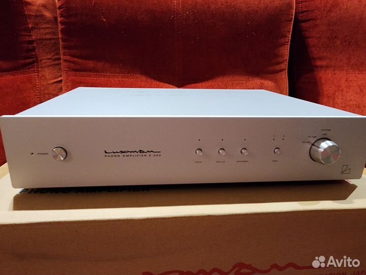Фонокорректор Luxman E-200