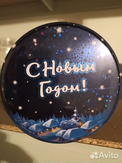 Красивые бутылки, жестяные банки