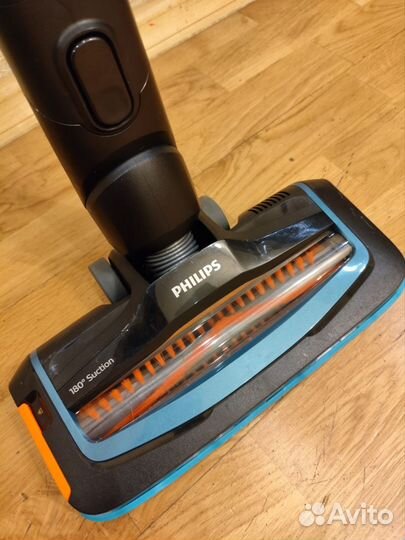 Пылесос вертикальный Philips FC6728/01