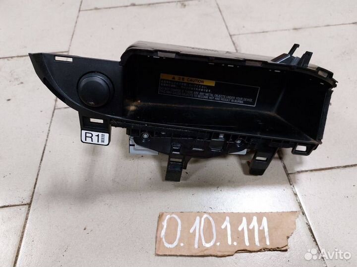 Беспроводное зарядное устройство Lexus Rx 4 RHD