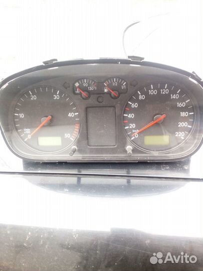 Щиток приборов на Volkswagen т4