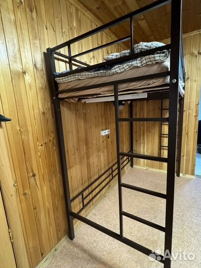 Кровать детская с матрасом двухярусная