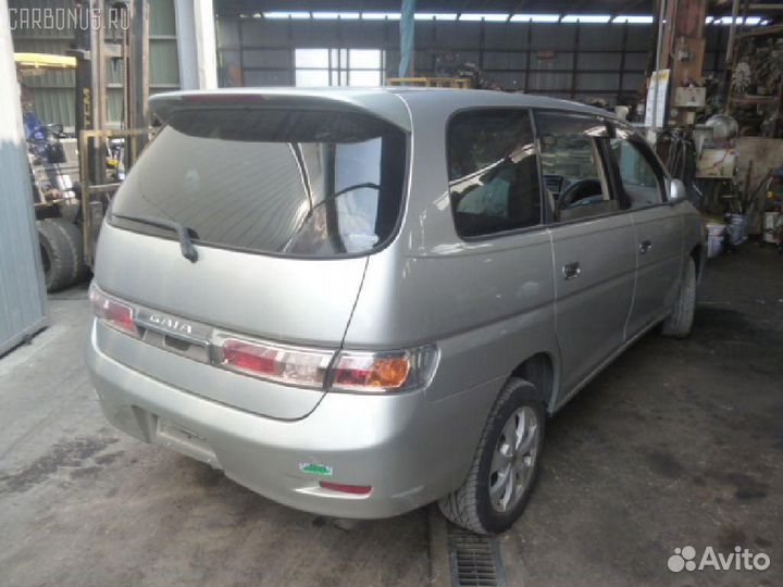 Заглушка в бампер 53112-44020 на Toyota Gaia ACM15