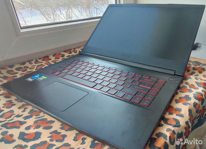 Игровой ноутбук MSI GF63 Thin