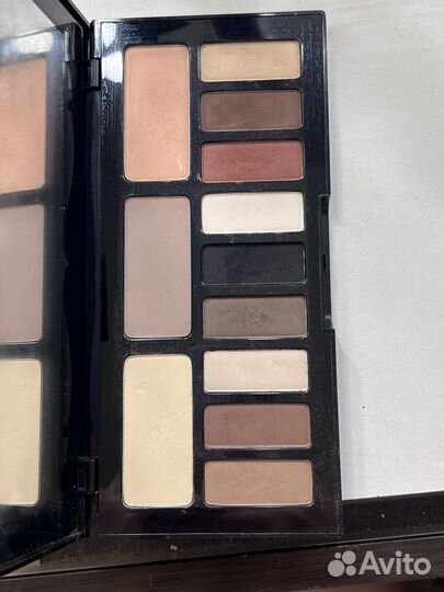 Палетка теней Kat Von D shade & light