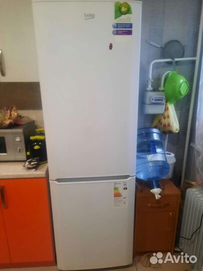 Холодильник в нерабочем состоянии