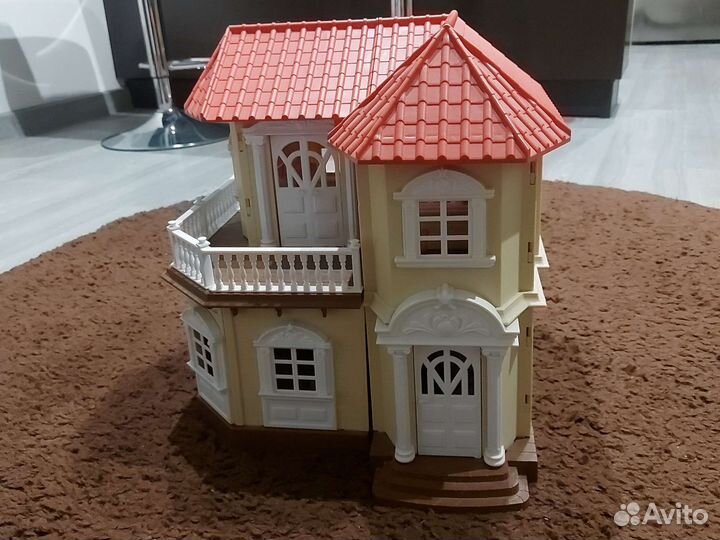 Домик кукольный