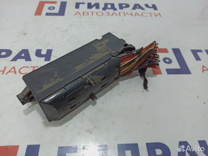 Блок предохранителей Volkswagen Polo Sedan (Mk5) 0