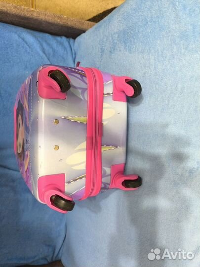 Детский чемодан на колесиках для девочки
