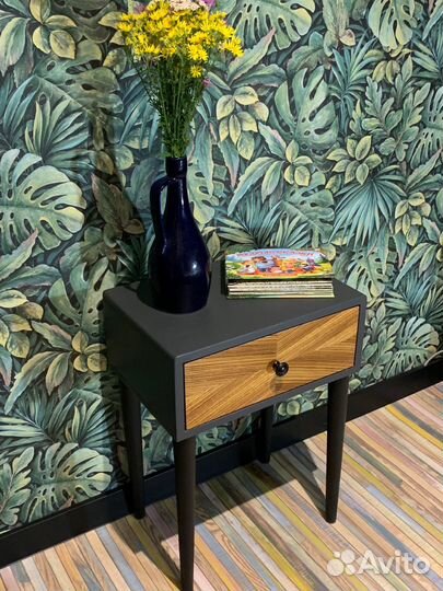 Тумба интерьерная. Тумба прикроватная