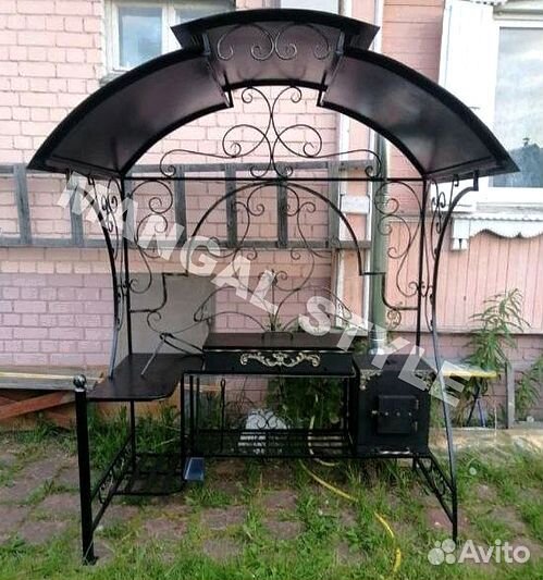 Мангал с крышей