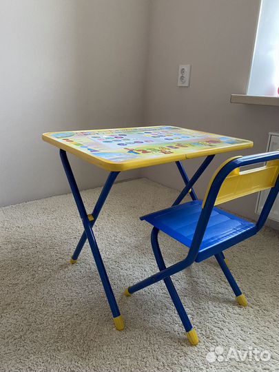Детский стол и стул