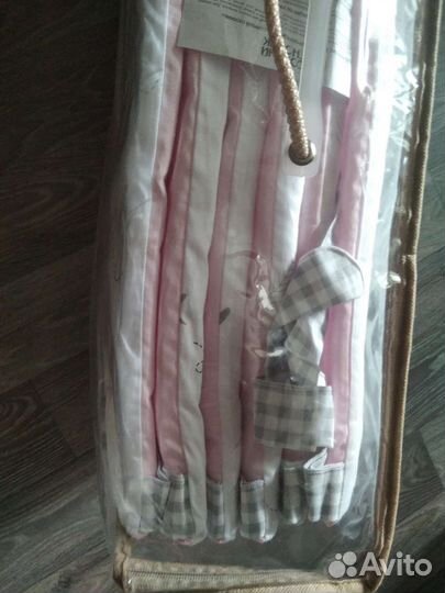 Бортики в кроватку новые