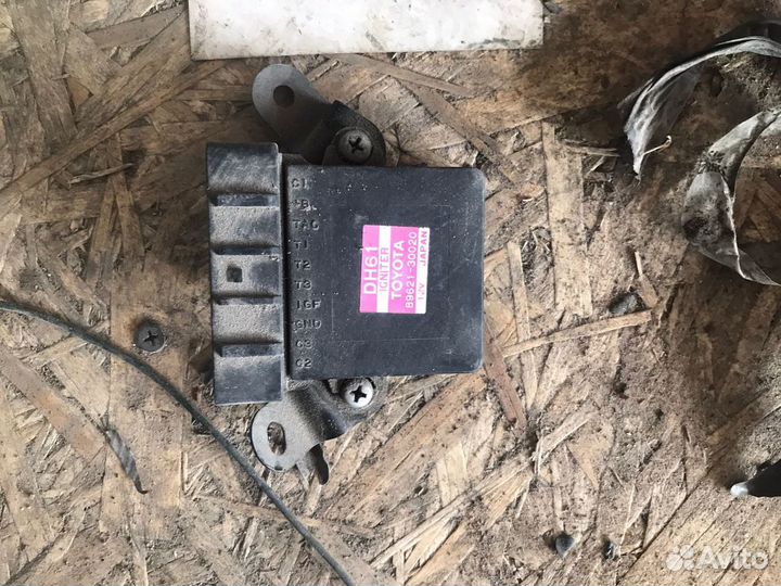 Коммутатор зажигания Toyota / Lexus
