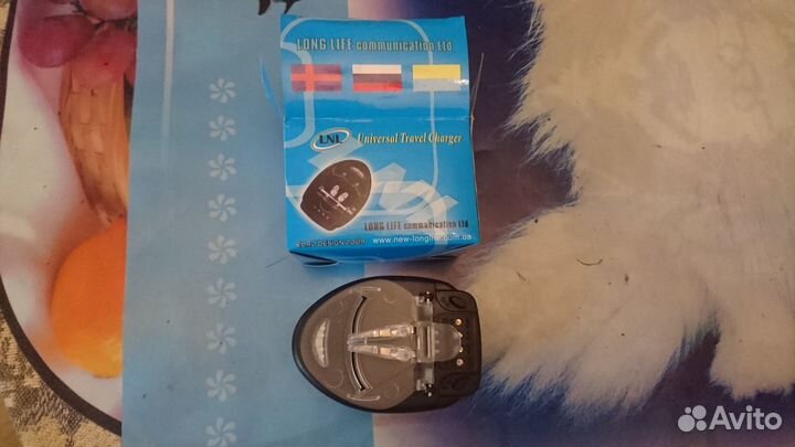 Универсальная зарядка для телефона. Новая