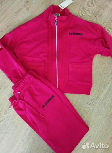 Костюм спортивный