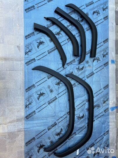 Расширители Toyota Land Cruiser 300