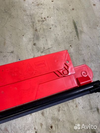 Знак аварийной остановки Mercedes-Benz Clk-Class