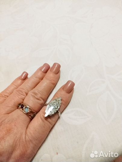 Перстень женский