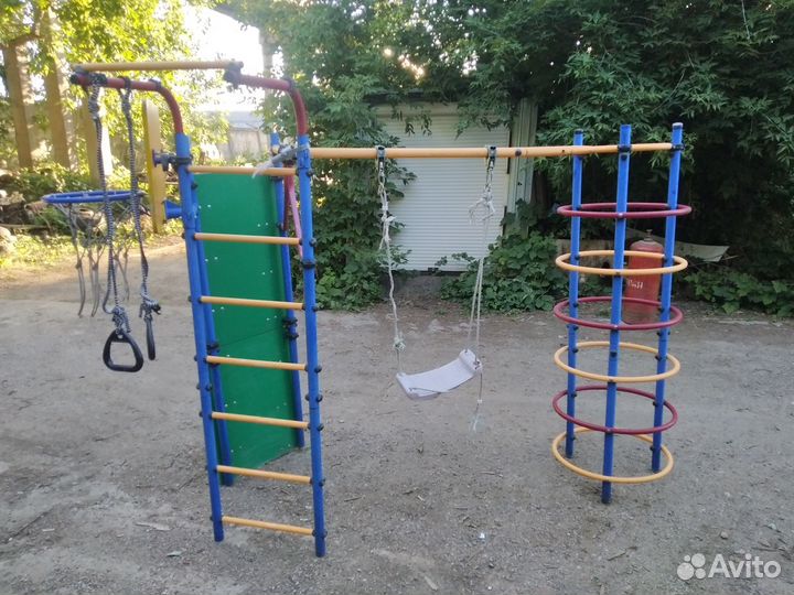 Детский спортивный уголок