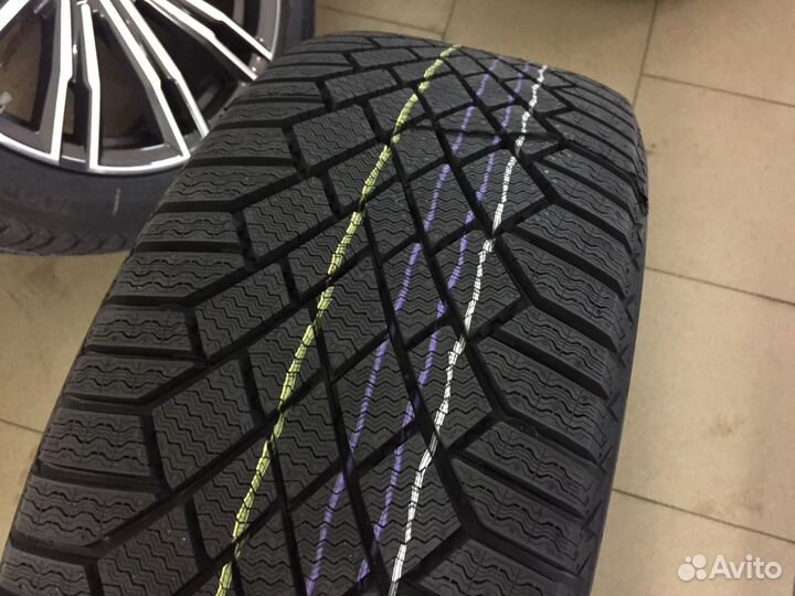 Continental ContiVikingContact 7 215/45 R17 115