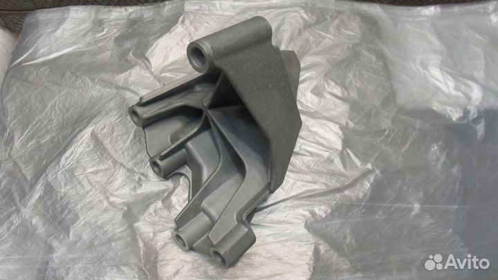 Крепление мотора Hyundai genesis g70 крепление