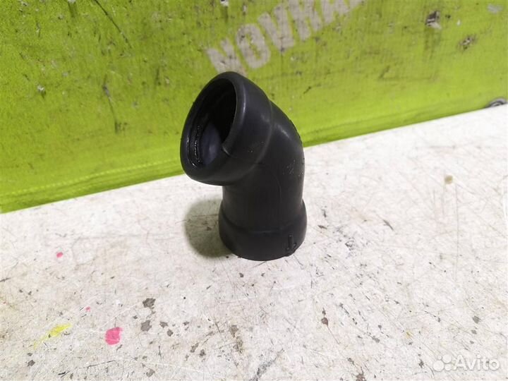 Патрубок воздушного фильтра Мерседес Бенз 210 Е