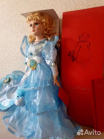 Кукла фарфоровая коллекционная