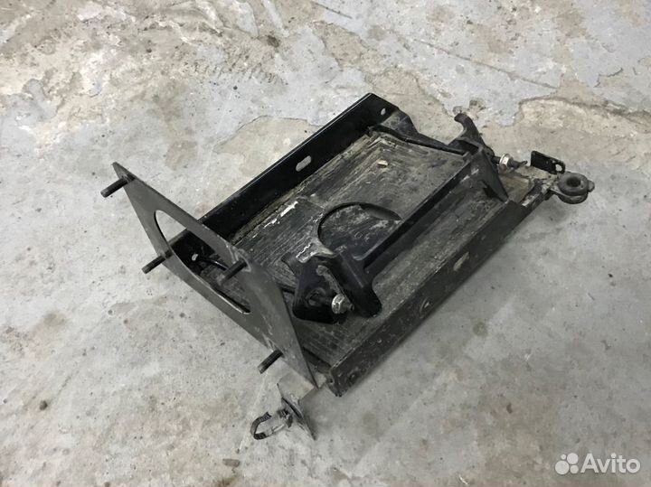 Подставка аккумулятора Донгфенг с30