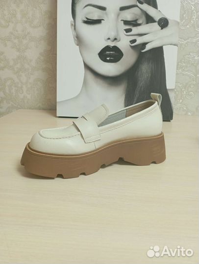 Лоферы женские 38 размер
