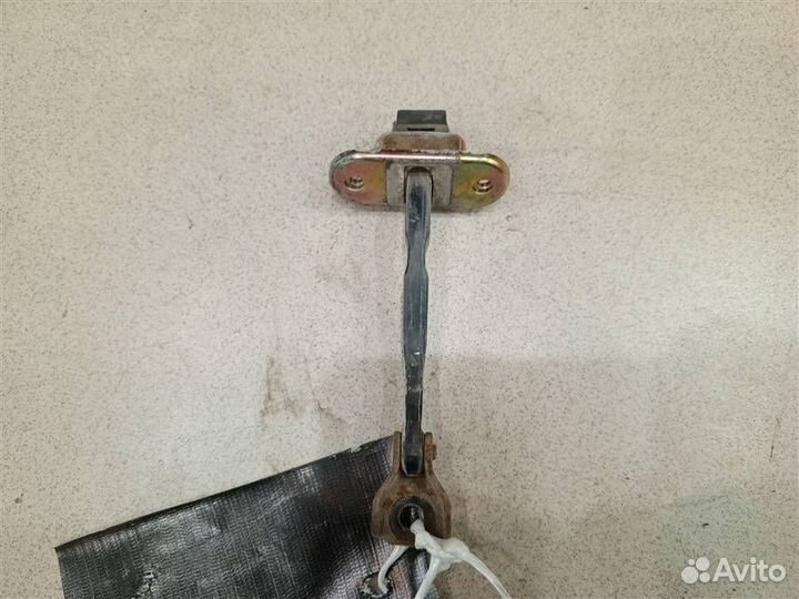 Ограничитель двери багажника Mitsubishi Pajero iO