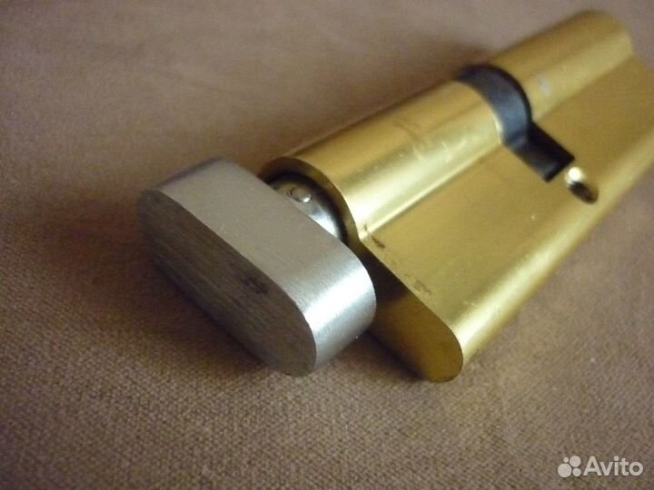 Личинки для дверного замка